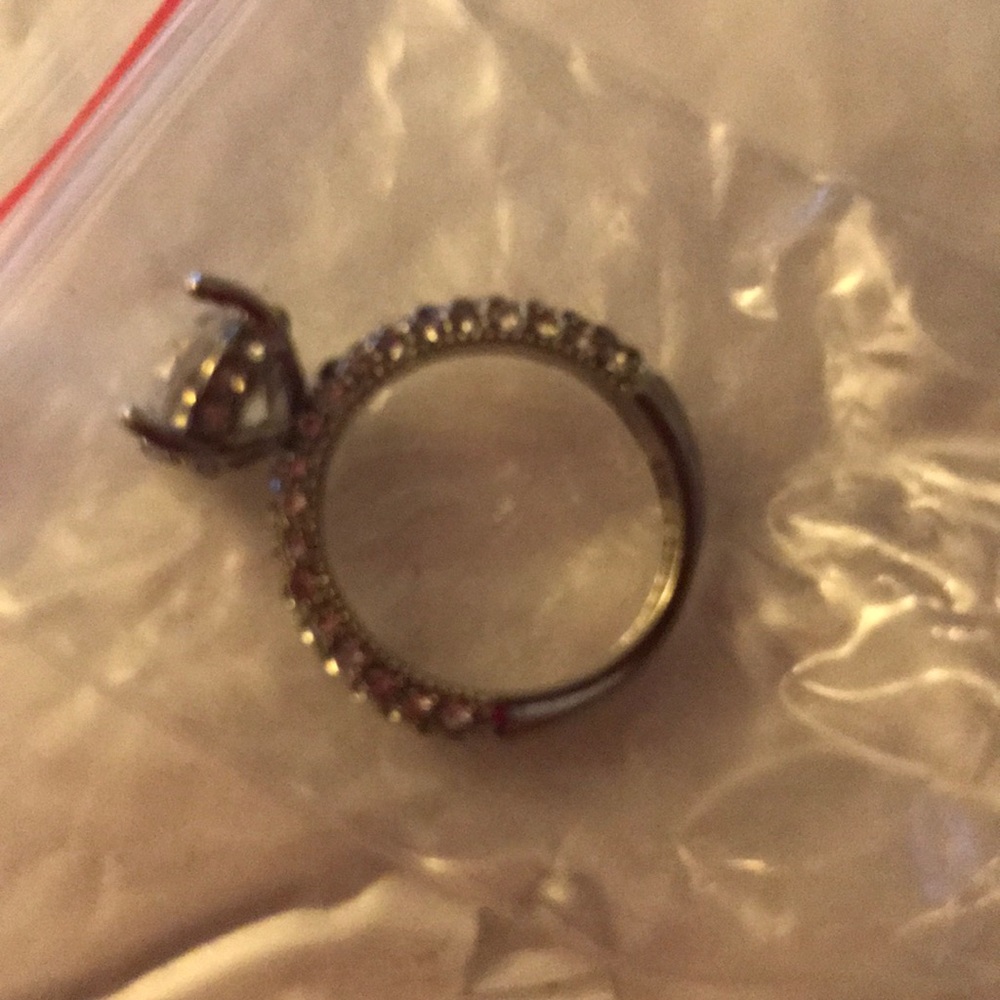 Diamond Ring - Picture 2 of 4